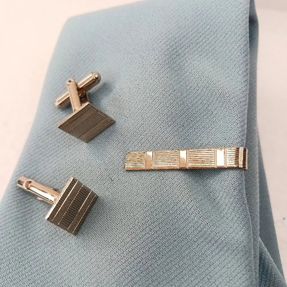 Cufflinks Tie Clip Set Mid-Century Modern Gold Tone Etched Rectangles Graphics.